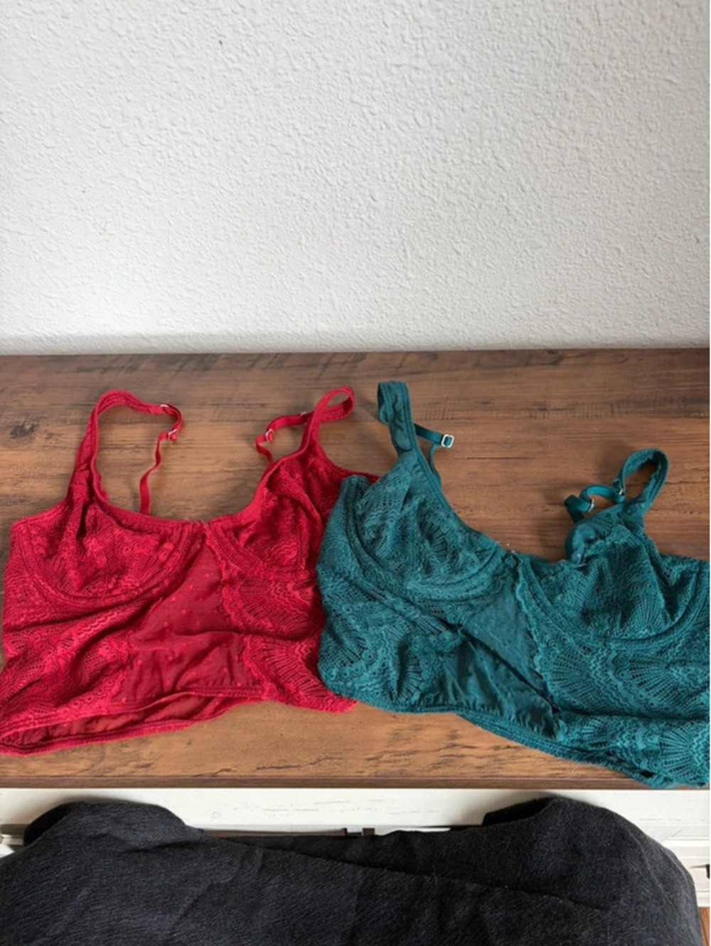 Bundle of 2 Gilly Hicks Hollister Lace/Mesh Bralettes size S. Blue and Red